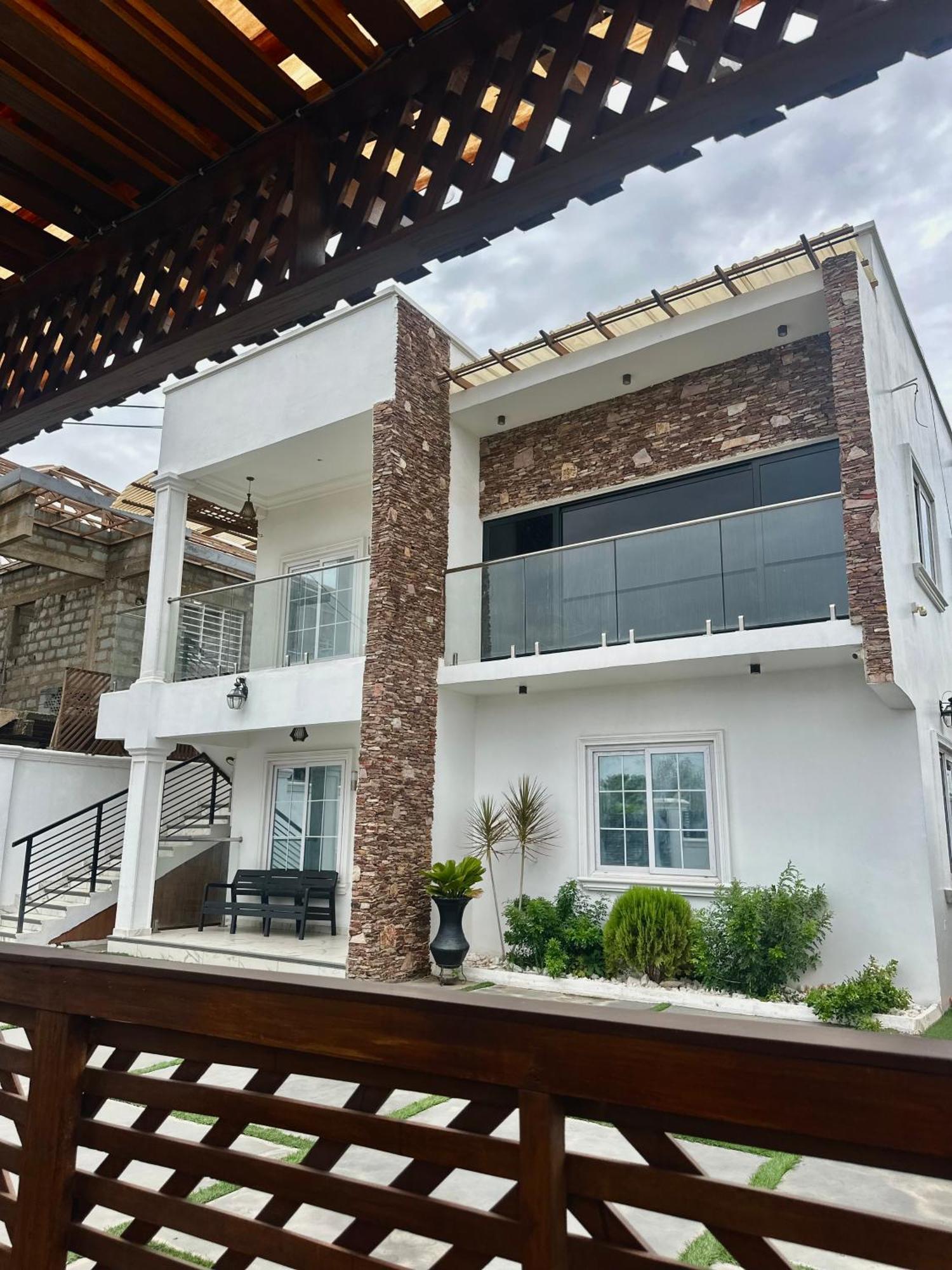 Bkjd 2 Bedrooms Tema Luaran gambar